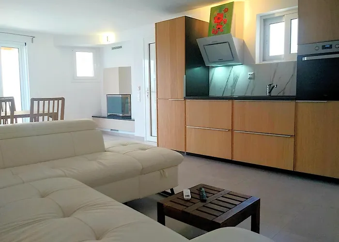 Estella Studios