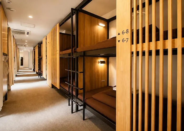 Namba Guesthouse Hive