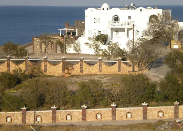 Starlight Luxury Seaside & Suites