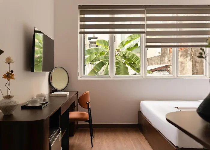 V Living - Downtown Saigon Stay With Free Laundry