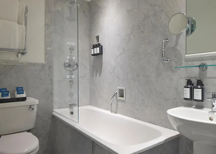Radisson Blu , South Kensington
