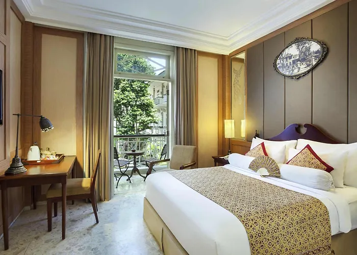 5 star hotels Phoenix Yogyakarta - Handwritten Collection