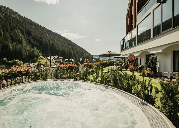 Hotel Chalet S - Dolomites Design - adults recommended