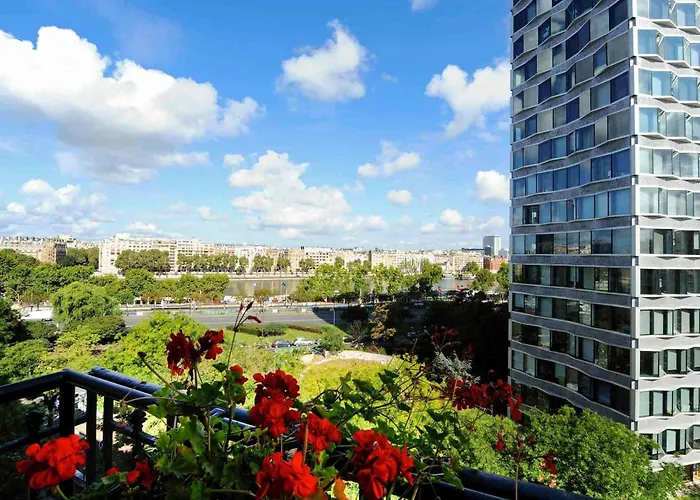  Mercure Paris Tour Eiffel Pont Mirabeau