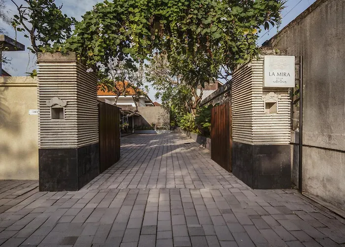 Pets Allowed Hotel La Mira Seminyak By Ini Vie Hospitality