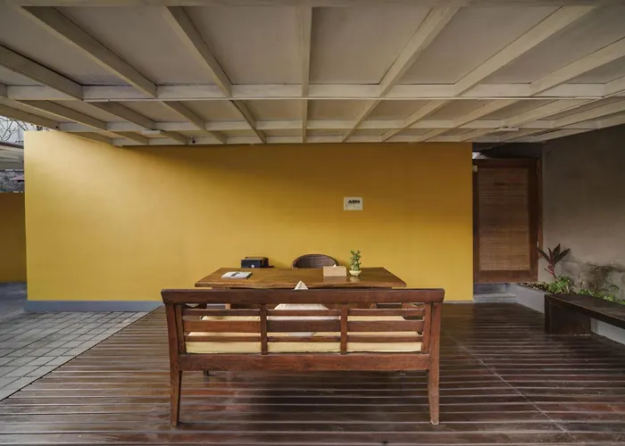 Pets Allowed Hotel La Mira Seminyak By Ini Vie Hospitality