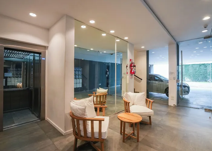Monroe Suites