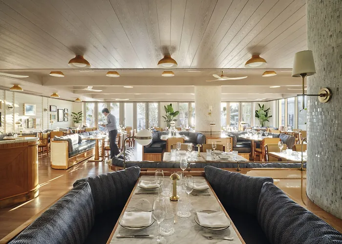 Four Seasons &Residences