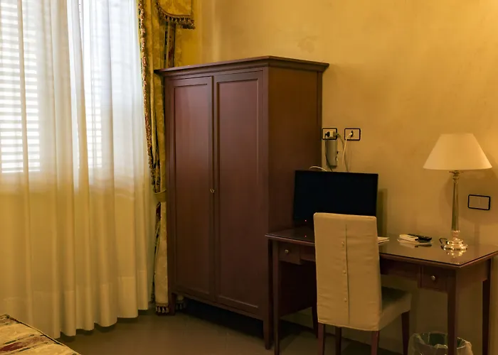 Hotel Joli
