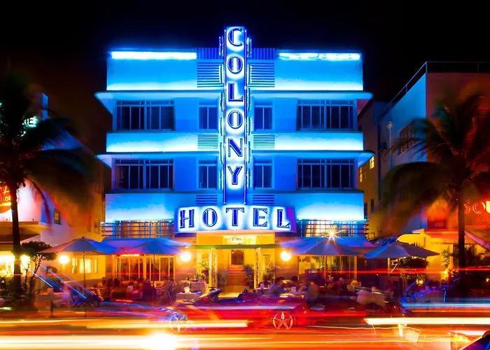 Beach hotel: Colony Hotel