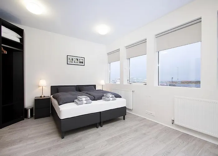 Сity center hotels Kef Guesthouse By Keflavik Airport