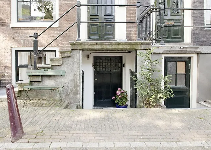 Coho Apartment Suites