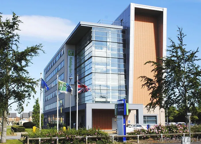 Holiday Inn Express John Lennon Airport