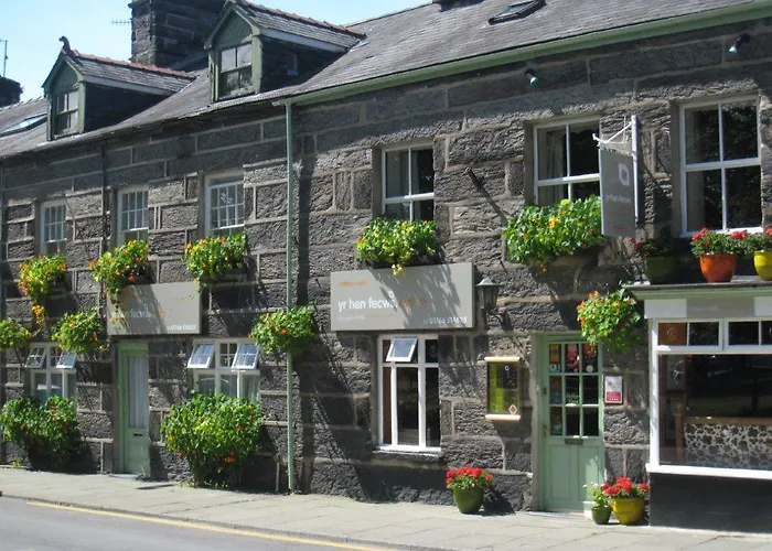 Family Friendly Hotels Yr Hen Fecws