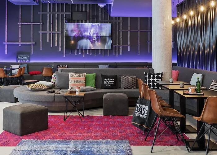 Cheap hotel: Moxy Frankfurt East
