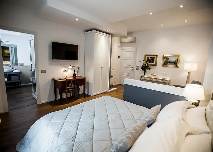 Guest house: Arena Suite