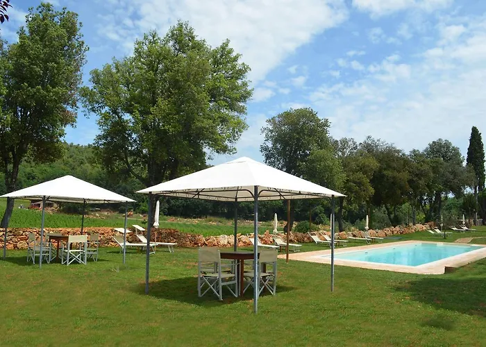 Villa con piscina: La Tenuta di Castelvecchio