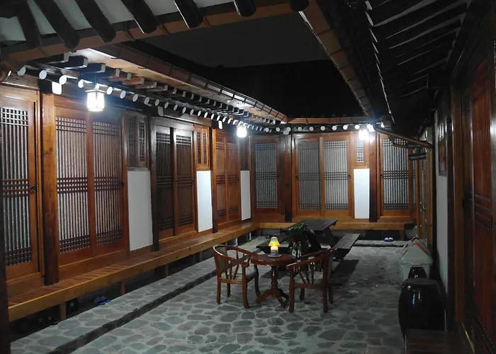 Bibimbap Hanok Guesthouse Insadong