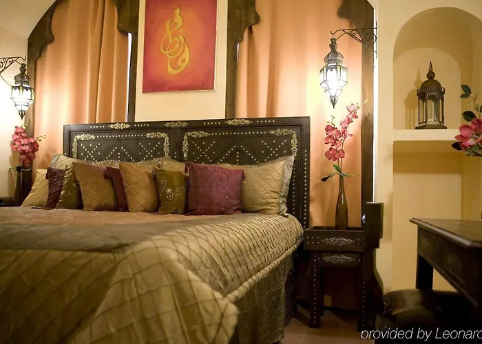  Villa Oriental & Restaurant