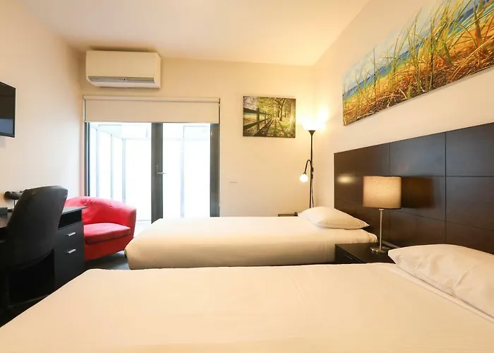 Motels Alston Apartments