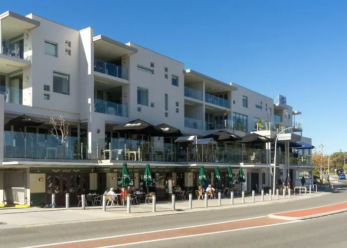 Mullaloo Beach Hotels & Apartments