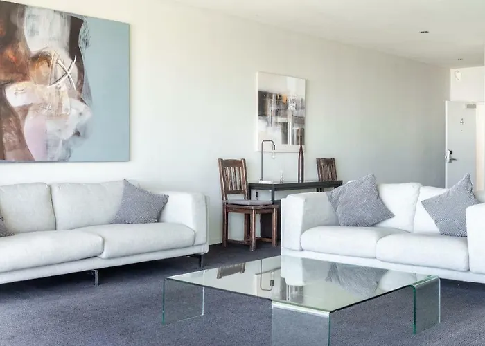 Mullaloo Beach Hotels & Apartments