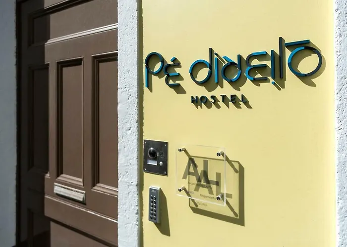 Hostel: Pe Direito