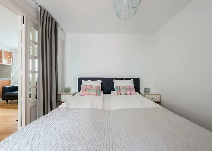 All Vacation Rentals Almamater Lisbon s
