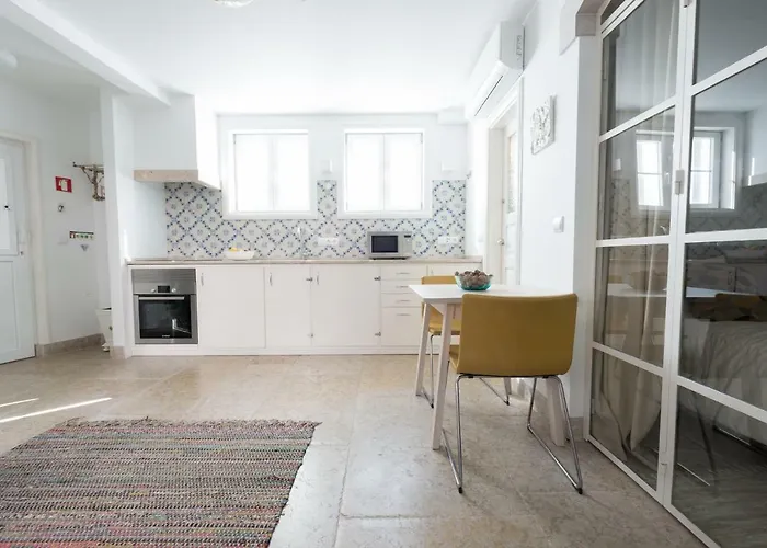 All Vacation Rentals Almamater Lisbon s
