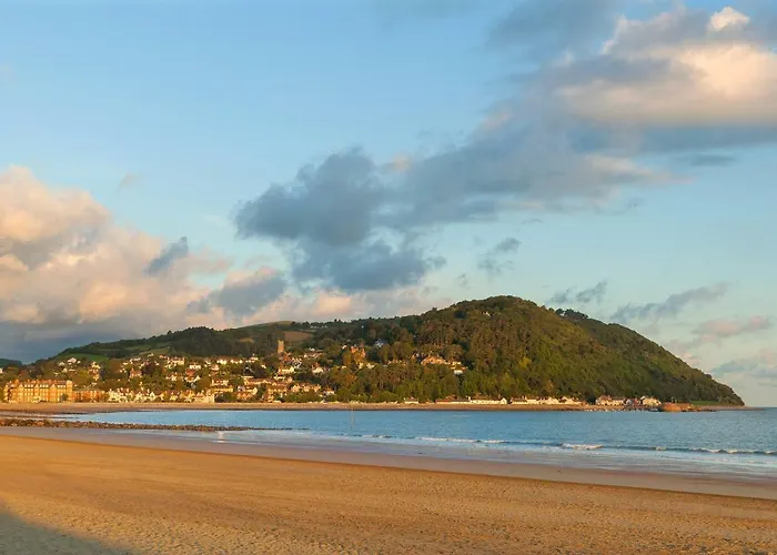 Stones Hotel And Bar