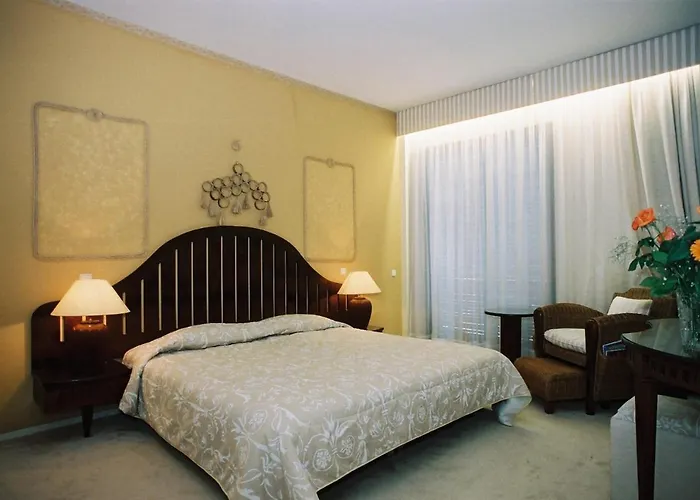 Luxury hotel only: Nepheli Hotel