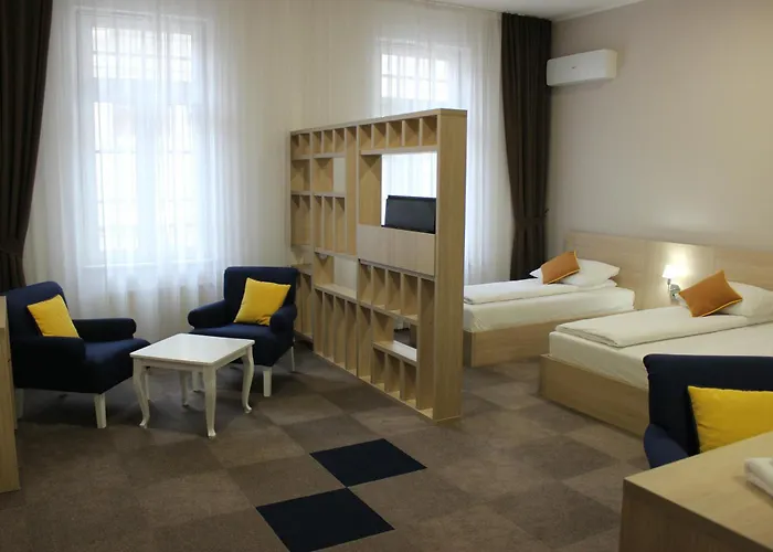 4 star hotel: Hotel Story