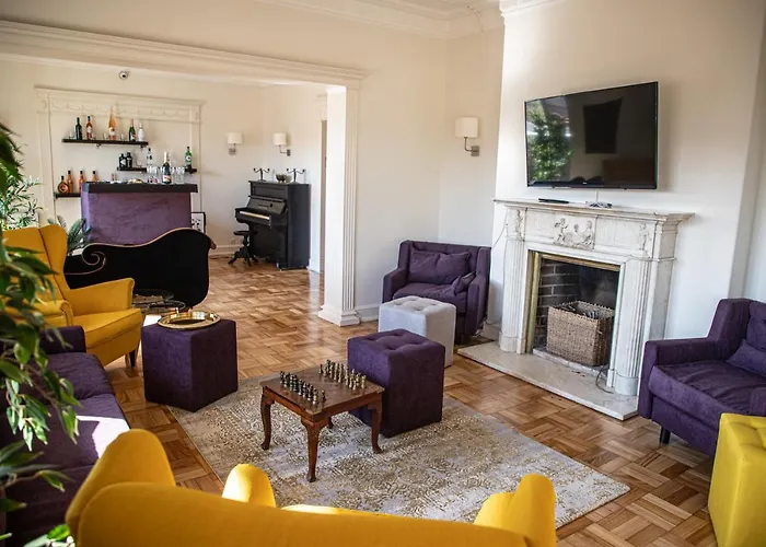 Home Sweet Suites